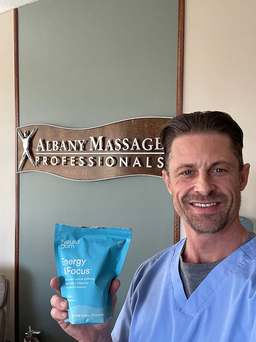 Hola, ya llevo una semana probando NeuroGum antes de mis entrenamientos en el gimnasio. Me da un boost de energía súper limpio y la menta es sumamente refrescante. 🏃‍♂️🔥
