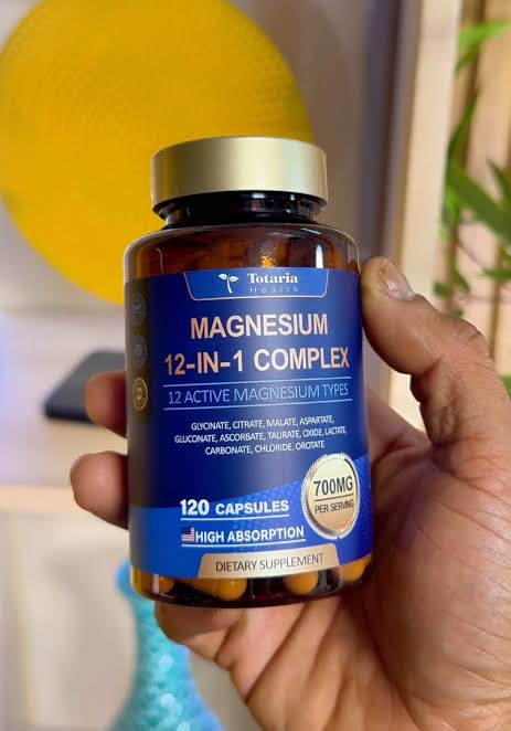 ¡Hola! Pasaba a darles mi testimonio. Sufro de insomnio crónico y tomaba medicamentos. Llevo una semana con el magnesio 12 en 1 (me tomo 2 cápsulas antes de dormir) y no he vuelto a trasnochar. Duermo corrido 😴✨